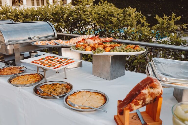 servivio de catering en locación al aire libre